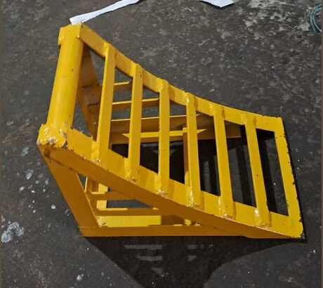 Metal Wheel Chock for heavy duty Trucks